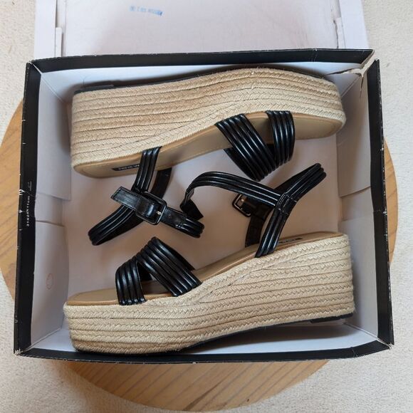NIB Nine West Ninnia3 Wedge Strap Sandals Size 9 1/2 - Picture 1 of 12